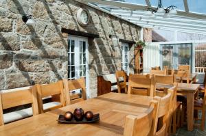 Gallery image of Nant Yr Odyn Country Hotel & Restaurant Ltd in Llangefni