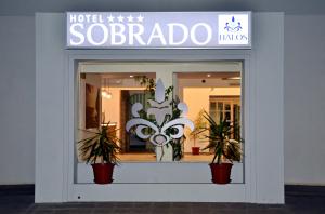 Certificato, attestato, insegna o altro documento esposto da Sobrado Boutique Hotel