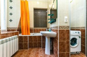 Kúpeľňa v ubytovaní One bedroom, 6 Zankovetskoi St Near a Khreschatyk