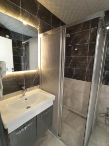 Koupelna v ubytování Avcılar Garden Hotel + 35 fotografií