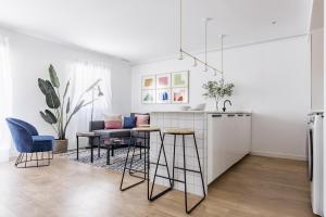 Kuchnia lub aneks kuchenny w obiekcie Style Apartments by Olala Homes
