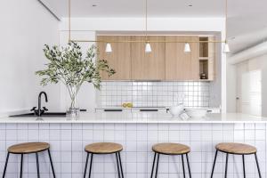 Kuchnia lub aneks kuchenny w obiekcie Style Apartments by Olala Homes