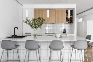 Kuchnia lub aneks kuchenny w obiekcie Style Apartments by Olala Homes