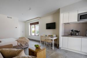 Kuchnia lub aneks kuchenny w obiekcie Alidreams Carmen Beach Apartamentos