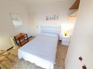 Postel nebo postele na pokoji v ubytování Apartamento Karina Beach-3