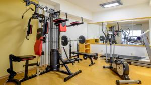 Fitness centrum a/nebo fitness zařízení v ubytování Hotel Göller