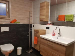 Kúpeľňa v ubytovaní Panorama Chalet Montafon + 37 fotografií