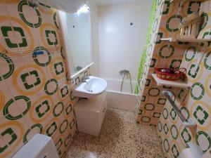 Koupelna v ubytování Apartamento Karina Beach-3