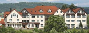Nespecifikovaný výhled na hory nebo výhled na hory při pohledu z hotelu