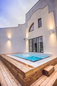 Bazén v ubytování Braavo Spa Hotel nebo v jeho okolí