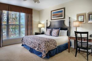 Postel nebo postele na pokoji v ubytování Club Wyndham Lake Marion + 11 fotografií