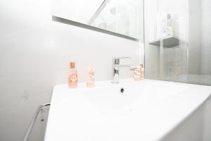 Benigno Premium Center的一间浴室