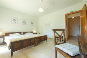 A bed or beds in a room at Trochalo Villas