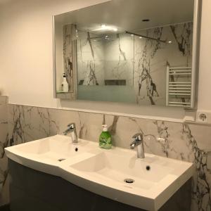 Ένα μπάνιο στο Casa al lago +26 φωτογραφίες