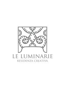 een logo voor een luxe autoverhuurbedrijf bij Le Luminarie - Creative Residence in Balestrate