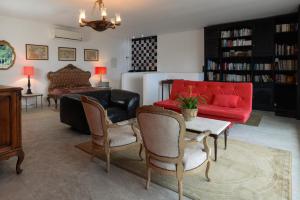 A seating area at Rio Boutique Suites