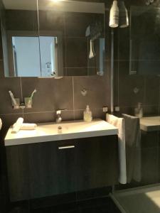 
A bathroom at Duinenzicht 3

