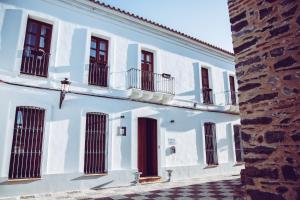 Gallery image of HOTEL LUZ ALMONASTER in Almonaster la Real