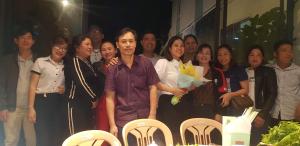 a group of people are posing for a picture at Thien Thanh Hotel in Phong Nha +58 photos