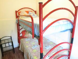 a pair of bunk beds in a room at Amplio departamento para grupos o familias in Mexico City