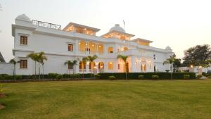 Zahrada ubytování Umaid Farm Resort- A Legancy Vintage Stay In Jaipur