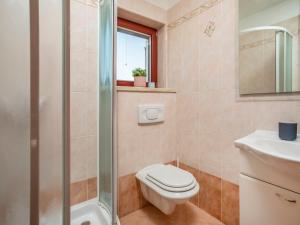 Koupelna v ubytování Holiday Home Villa Beach Front by Interhome