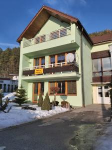 Budova, v ktorej sa apartmán nachádza