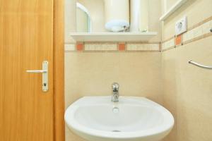 Koupelna v ubytování Apartments Zelic Tucepi