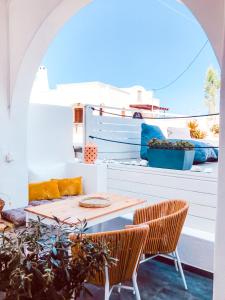 Gallery image of Elkaza Villas in Fira