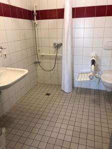 Phòng tắm tại Landgasthaus Streichmühle