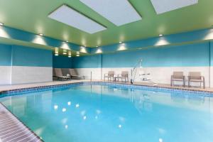 Holiday Inn Express & Suites - Chicago O'Hare Airport, an IHG Hotel