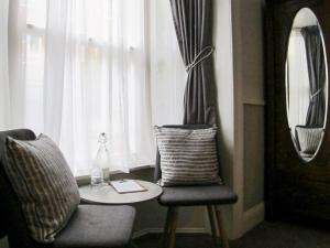 Ảnh trong thư viện ảnh của Stone's Throw Guest House ở Weymouth