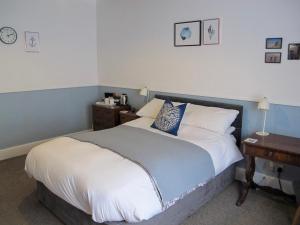 Ảnh trong thư viện ảnh của Stone's Throw Guest House ở Weymouth +22 ảnh