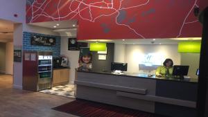 The lobby or reception area at Holiday Inn Glasgow - East Kilbride, an IHG Hotel 