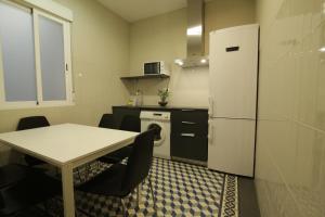 Kuchnia lub aneks kuchenny w obiekcie Suites You Zinc
