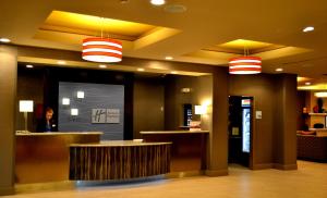 Fuajee või vastuvõtt majutusasutuses Holiday Inn Express Covington-Madisonville by IHG