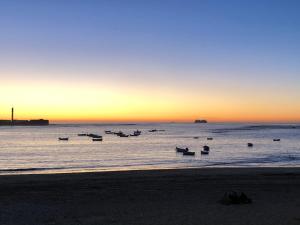 Pantai di atau di dekat apartemen