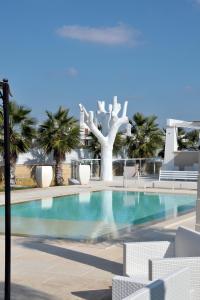 The swimming pool at or close to Sant Isidoro suite