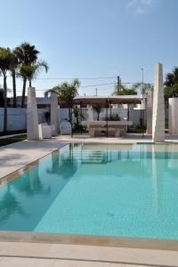 The swimming pool at or close to Sant Isidoro suite