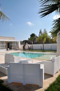 The swimming pool at or close to Sant Isidoro suite