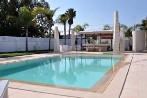 The swimming pool at or close to Sant Isidoro suite