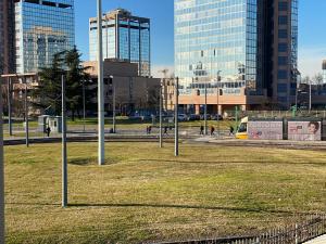 ミラノにあるNovi Homesの都市の高層建築物公園