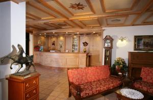 Vstupní hala nebo recepce v ubytování Hotel Alpen