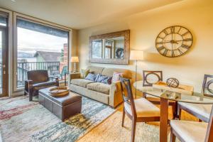 Φωτογραφία από το άλμπουμ του Chelan Resort Suites: Water Sunset (#303) σε Chelan