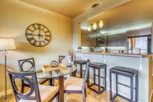 Φωτογραφία από το άλμπουμ του Chelan Resort Suites: Water Sunset (#303) σε Chelan