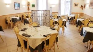 Εστιατόριο ή άλλο μέρος για φαγητό στο Hôtel Restaurant le Provence +49 φωτογραφίες