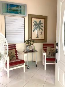 Ruang duduk di Aileen Palm Cove Ja