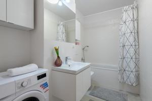Kúpeľňa v ubytovaní P&O Serviced Apartments Group Komputerowa