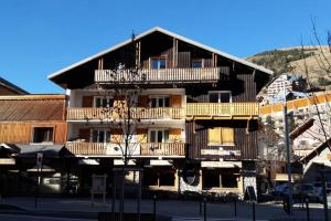 Photo de la galerie de l'établissement cellier 8 appart 5 personnes les 2 alpes, à Les Deux Alpes