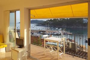Gallery image of luxury apartment in front of the sea in Llafranc